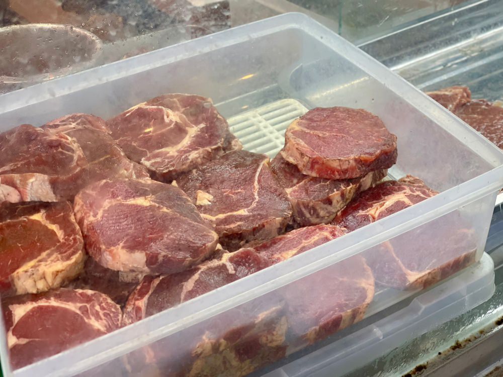 順順牛排︱宜蘭五結鄉平價牛排，肉質軟嫩的原肉牛排，這麼好吃怎麼沒有人分享？